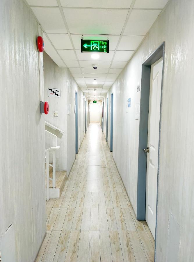 Pasay Centrale Hotel Екстер'єр фото